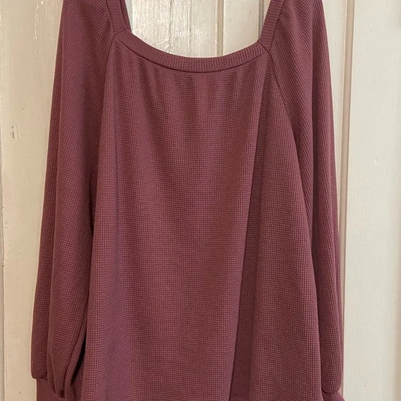 Feminine Blouse with Long Sleeves, sweatshirt‎ size 2XL - Picture 10 of 10